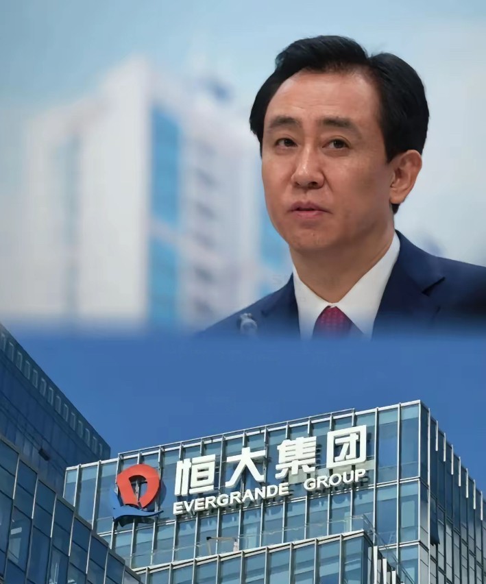 许家印这瓜也太猛了！
香港山顶那套豪宅，
居然在地下挖出个464平的“地牢”