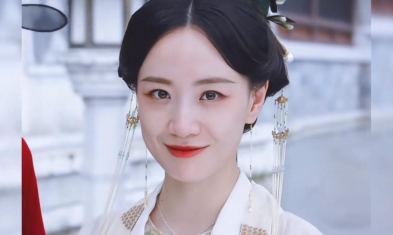 李梦这个女演员很值得夸奖
抛开那些不好的传闻之外
李梦的演技真的是称得上真正的女