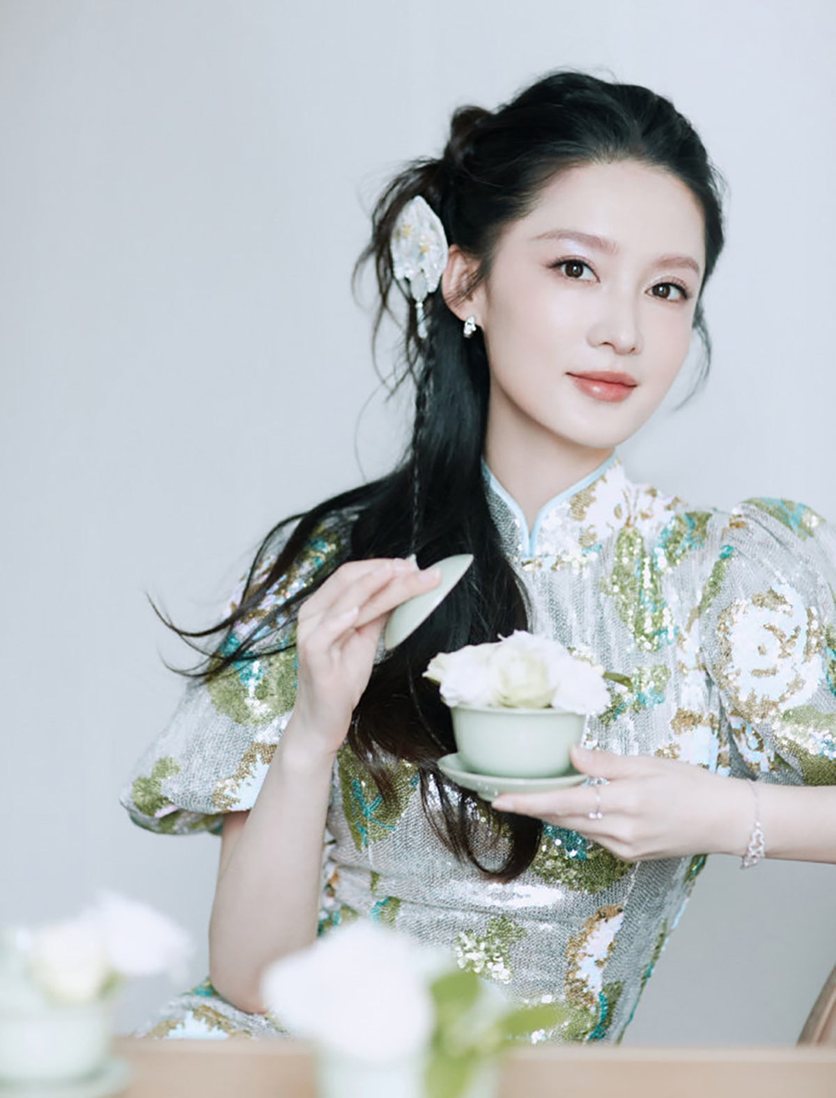 那尔那茜委培生事件闹得沸沸扬扬。
让我想起了李沁。
她是上海戏剧学院戏曲分院昆五