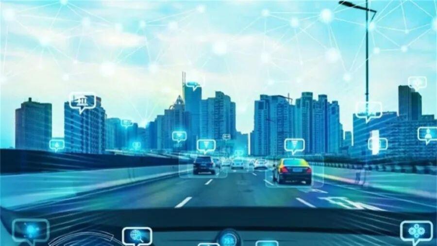 祛魅与新生：2025智能驾驶告别狂欢，驶入责任深水区