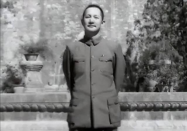 1937年洪学智延安被整，但直到18年后才知有人曾提醒过自己：不要死读书！
参考