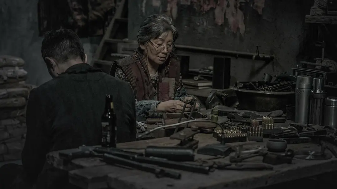    《风林火山》的故事发生的环境不是香港，而是一个像香港的装置艺术城，一座水泥