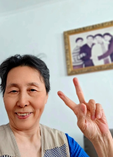 终于和大眼一起回到自家居住了。

充盈心房的幸福感让人的心境都变得不同。

心情