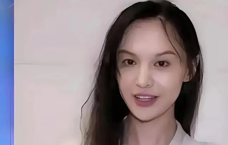 14岁夺金，17岁腰围追上老妈！

再站上跳台，全红婵的小圆脸、抿嘴笑、皱眉