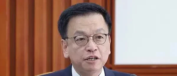 韩国总理崔相穆被弹劾











韩国政坛要变天？总统尹锡悦的命运悬而