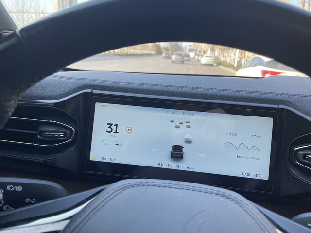 惊险到达换电站
每次去换电都是开到剩下个位数再去换电，因为家附近有三个换电站在5