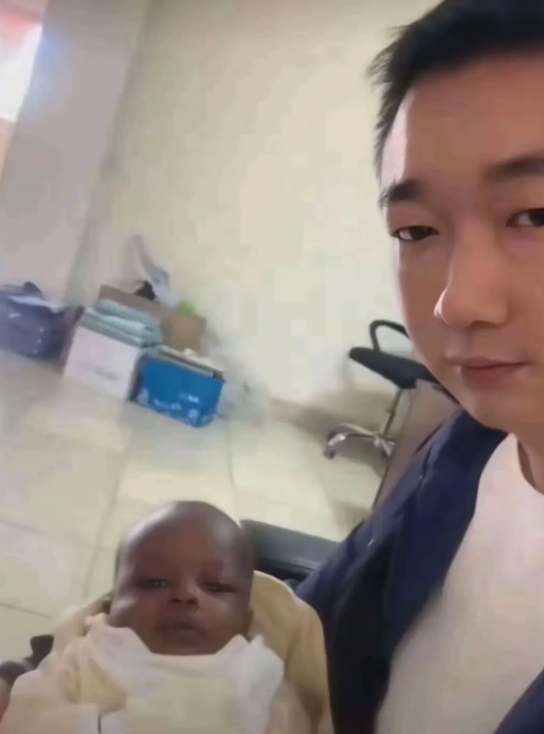 朋友说这不是我儿子，等我做亲子鉴定。