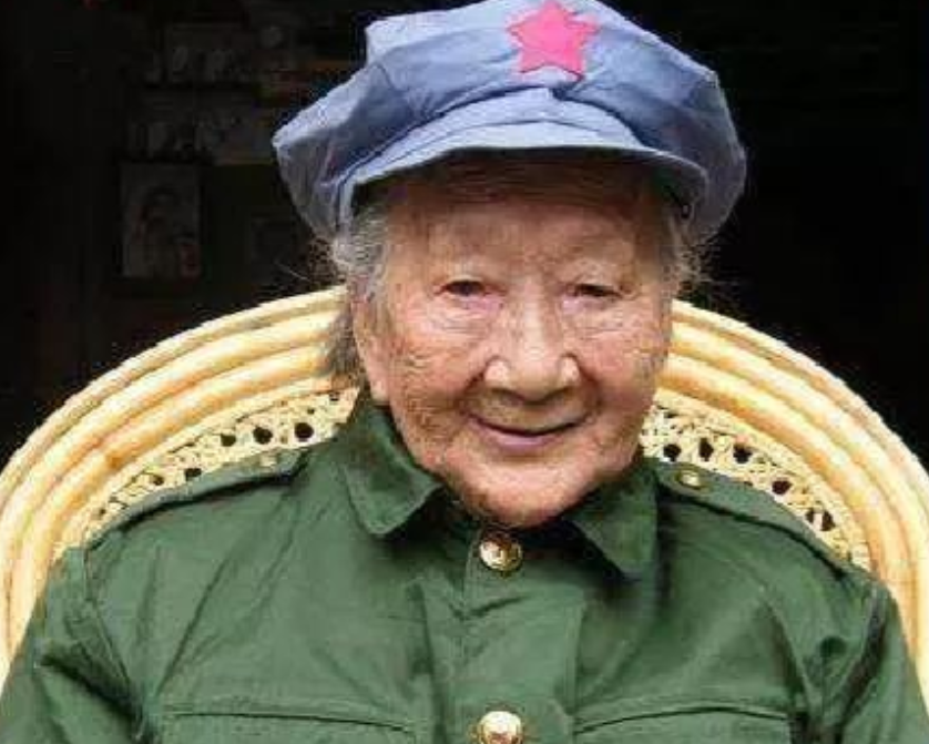 1950年，解放军在剿匪时，不知为何一名女匪首竟主动投降，在之后的审讯中才知道，