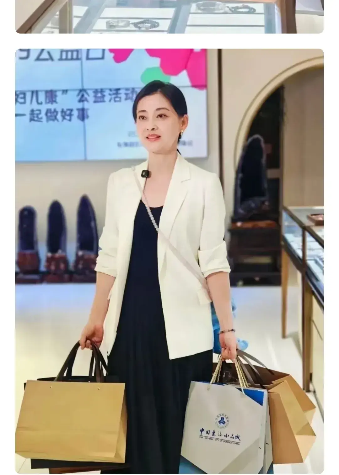 梅婷虽算不上美女，但看起来是特别舒服的那种。
