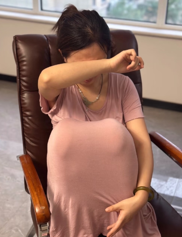 现在的年轻人真让人捉摸不透。侄子五一结婚，自驾游回来就闹起了离婚。 
 
原因是