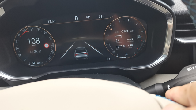 21款01高速上油耗
这是4年来高速上第一次跑出了这么低的油耗