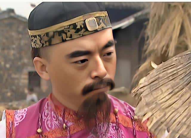 雍正去世时，给乾隆留下了三个重臣，但却都没能得到乾隆的善待。
 
田文镜做事
