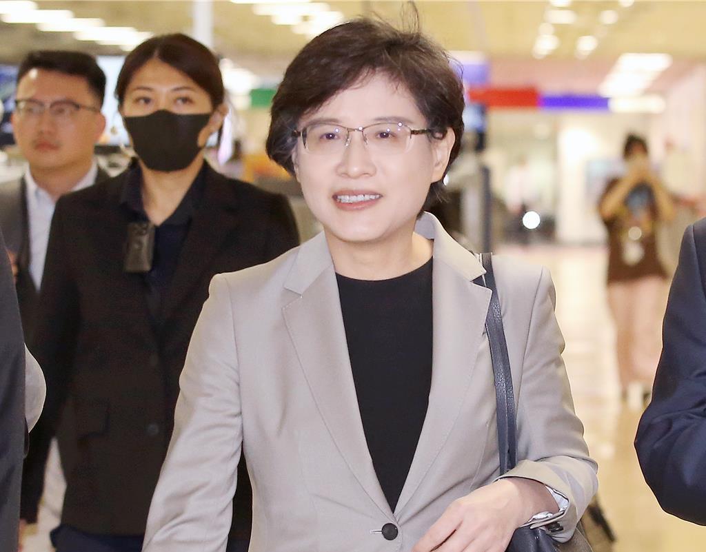 郭智辉称4000亿美元换降关税？ 民进党当局急澄清：只是举例
美国对台关税从原本