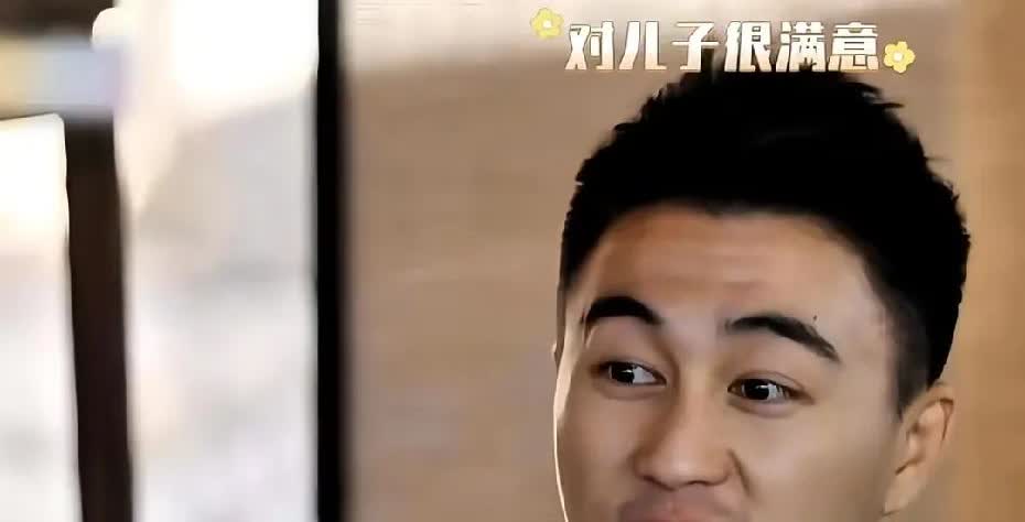 何猷君靠胎动给儿子取名字，太会玩了
 
何猷君节目曾分享说，奚梦瑶怀孕期间，