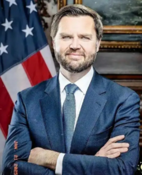 美国政坛突发变动，“乡巴佬”万斯或将成为新一任总统！特朗普公开爆料，他认为万斯最