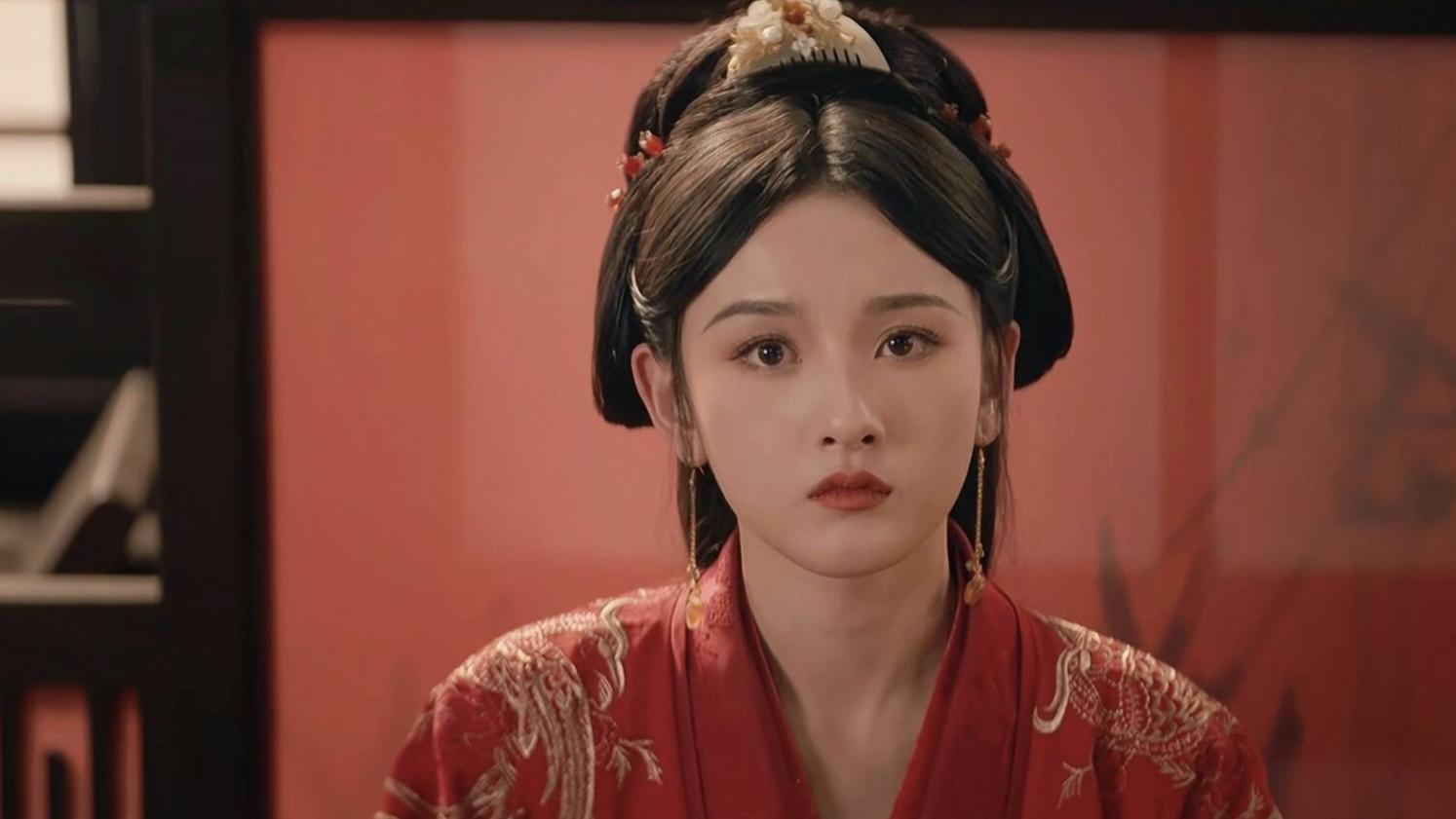 宋祖儿新剧《折腰》首播7集，评价出炉，观众的评价一针见血