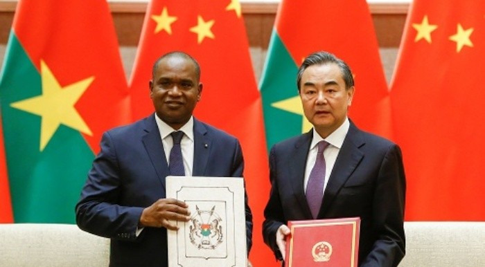 非洲多国对中企出手











中国企业在非洲遭遇困境！多个国家对中企