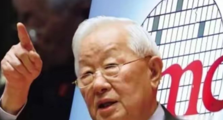 台积电正式向全球宣布，彻底翻脸了？外媒：张忠谋是“老狐狸”

​台积电在美国亚利
