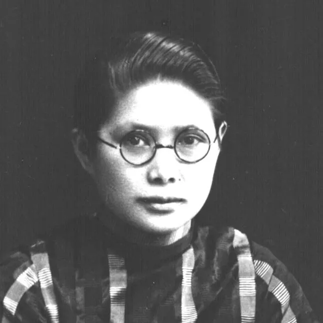 1915年，孙中山给发妻卢慕贞写信：“我爱上了别人，她是基督徒，不能做妾室。我只