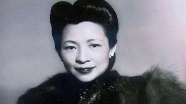 1947年的一天，李国秦发现17岁的女儿小腹凸起，呕吐不止，想问明缘由，却遭到丈