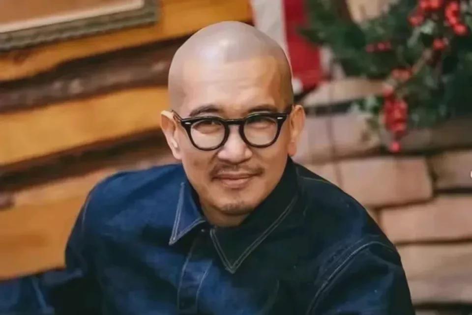 大S的婚姻闹剧真是一地鸡毛 谁也说不清到底咋回事 法律道德财产医疗七嘴八舌 吵得