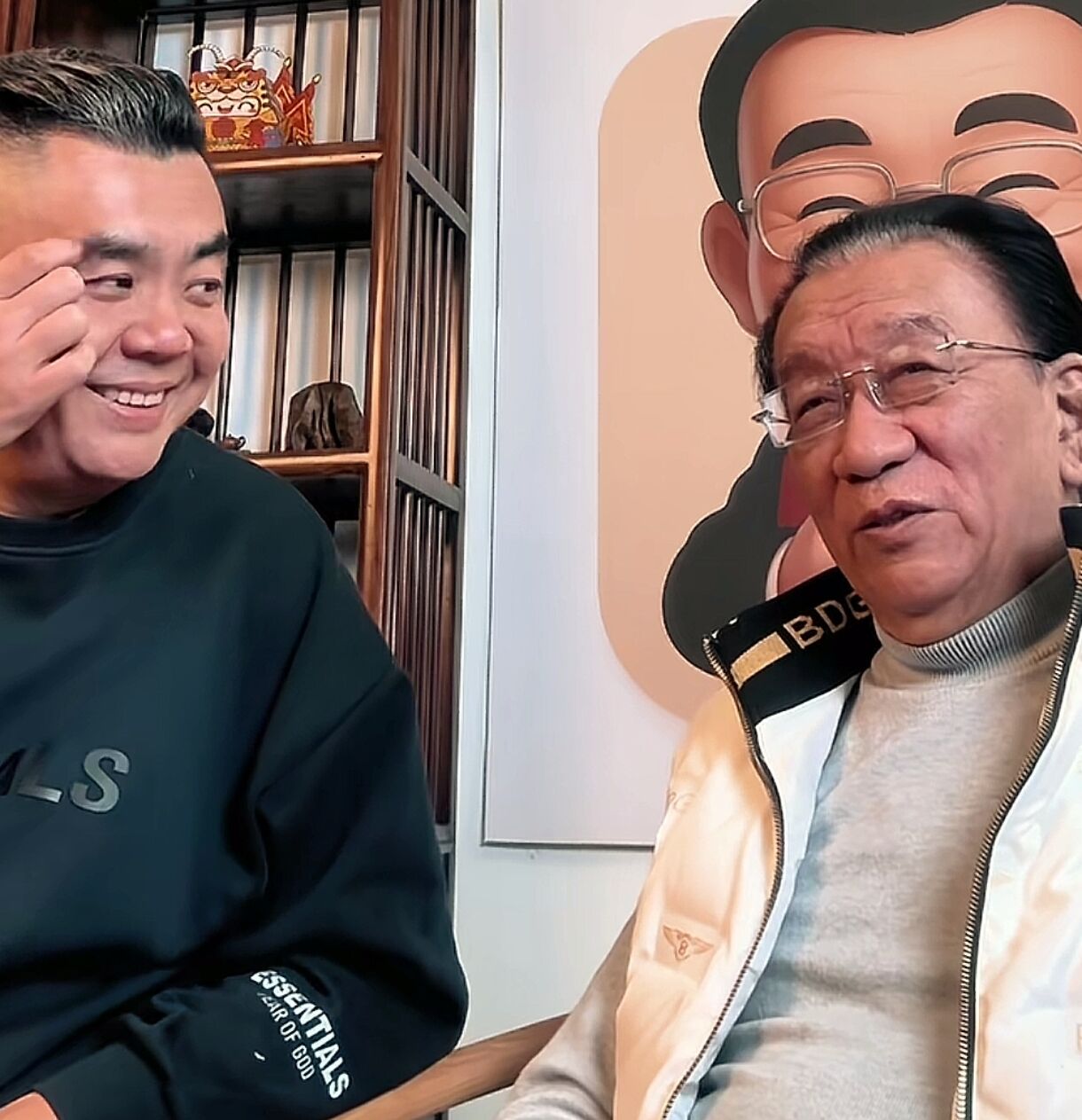 高兴社黄了，园子不行了，所以让嫂就跑了