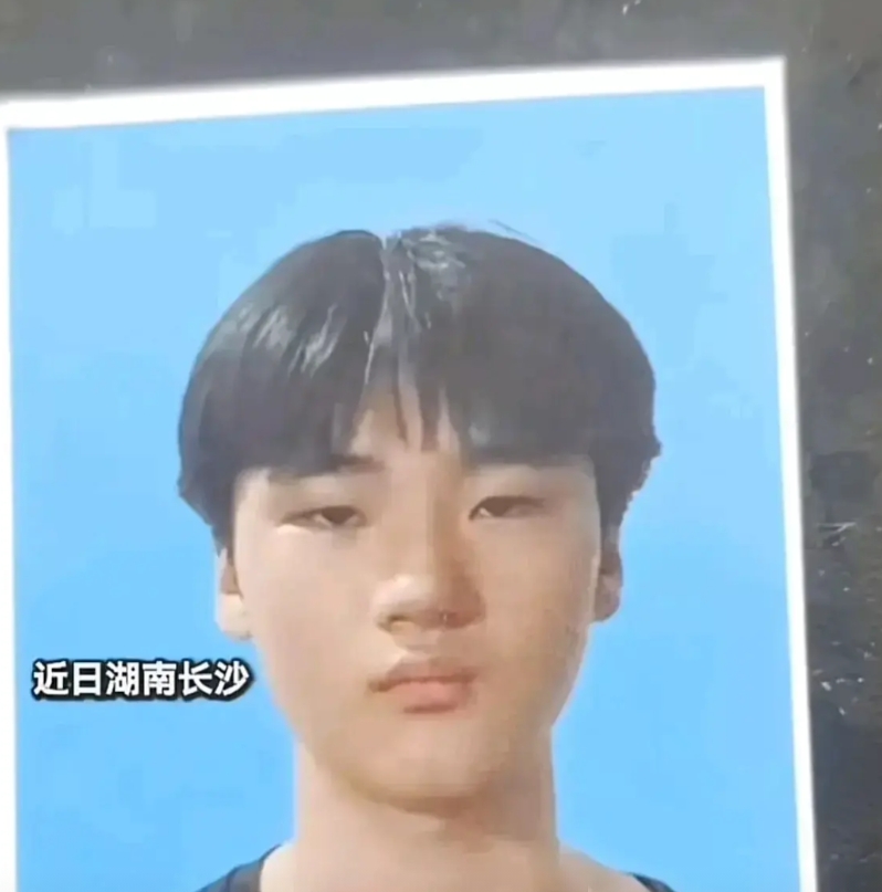 租车贷到底有多狠？

湖南长沙一位19岁的男学生，利用假期租了个车跑外卖。但是被
