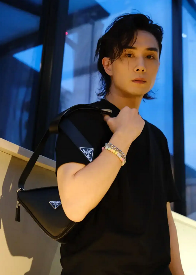 明星拒带孙，阶层差异下的现实鸿沟