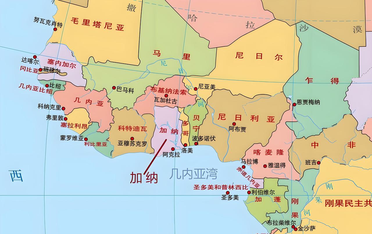 三名中国人在非洲西海岸遭袭失踪！
当地时间3月29日晚，加纳海域一艘渔船遭疑似海