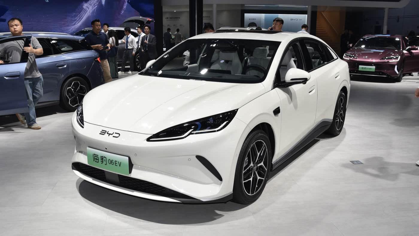 比两厢版本更加稳重大气，比亚迪海豹06EV上海车展正式首发