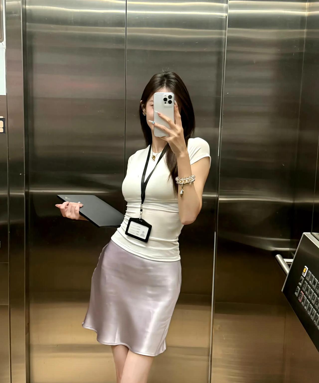 #我的宝藏兴趣#
这个秘书不错