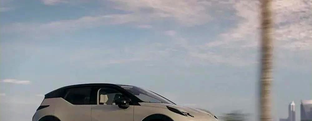 不得不承认，这就是赤裸裸的现实！

电车30万：使用10年，电费1万，卖2万