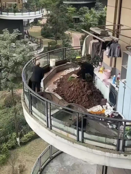 有钱人的生活就是美，直接人造一块地出来