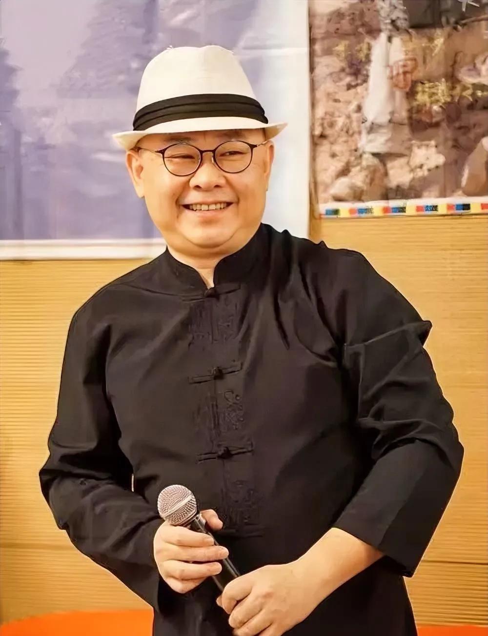 刀郎演唱会一场接一场，这里面的门道咱都能看明白！他可不是为了随便走个过场，更不是