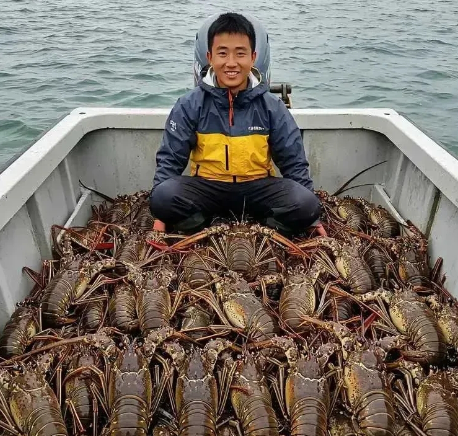 小伙子这富炫得，我竟然哑口无言。