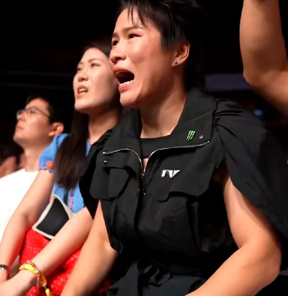 32万美元到手只剩零头，张名扬这场输掉的远不止胜负

UFC上海站头条主赛，
