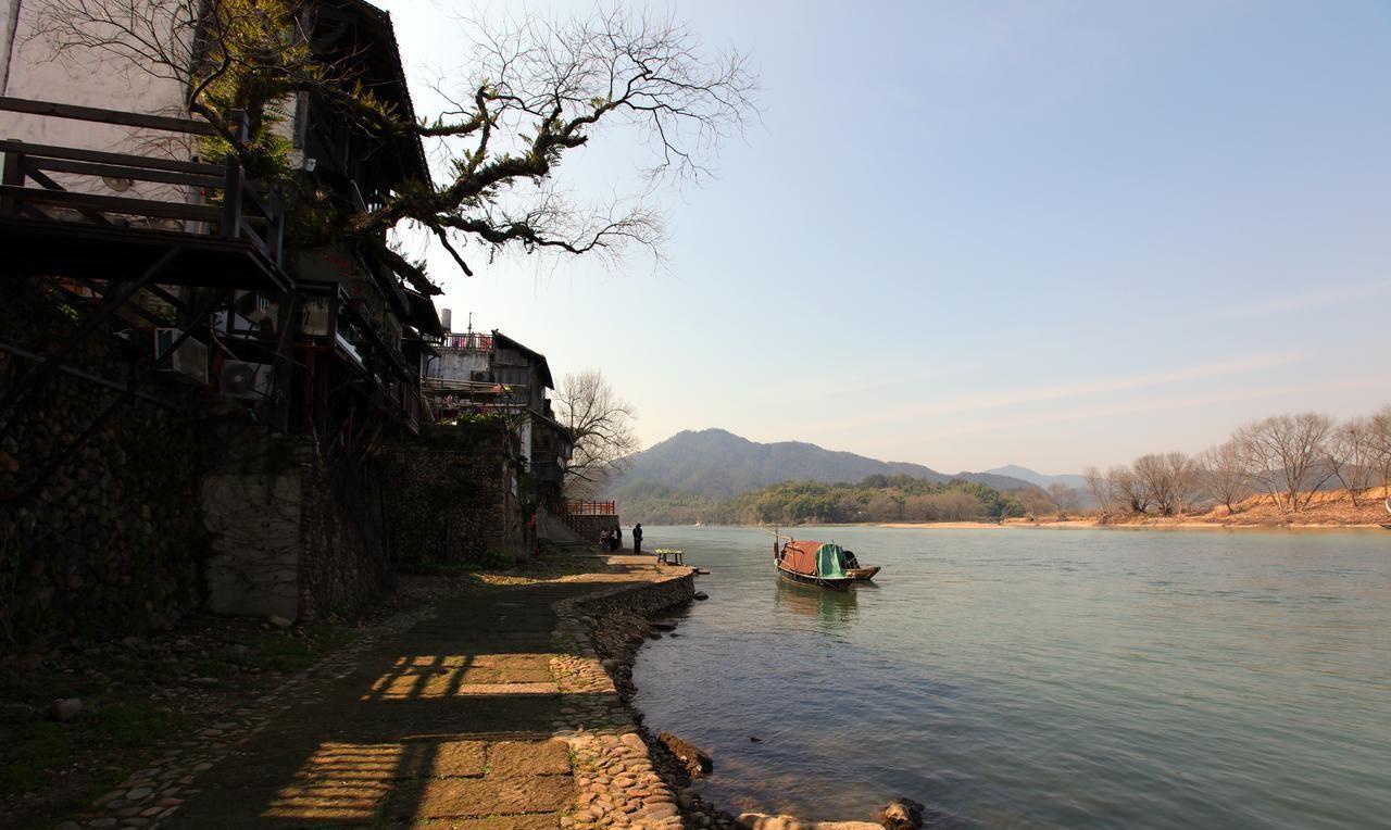 观察发现：
单位里如果你走上领导岗位；
那么你身上必不可免的会发生一个变化，
这