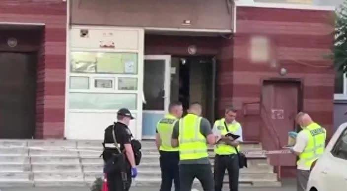 乌克兰安全局宣布击毙了在基辅刺杀安全局上校的凶手。此次寻找凶手的抓捕行动由乌克兰