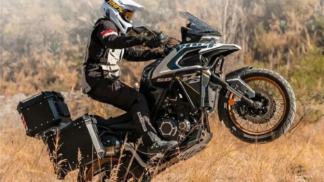 26, 999元起，拥有成熟摩旅搭子，无极发布中排量ADV ——DS500X ！