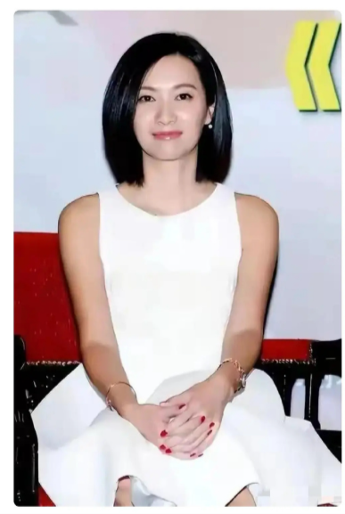 女神已经老了，素颜出镜 ​​​