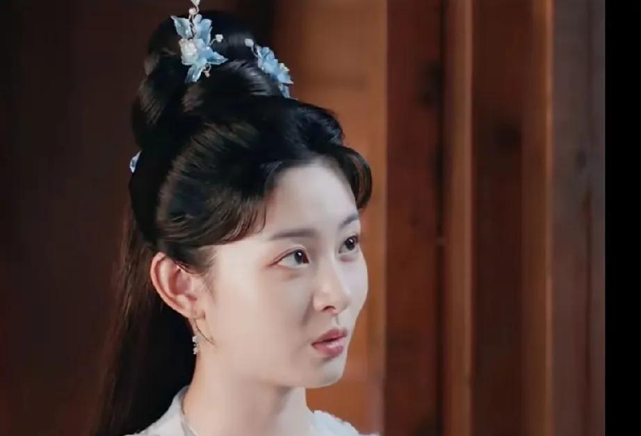 《凡人修仙传》你的师姐师妹可真多！彩环泛醋了！
来京城之前，师姐找到韩立“凡界京
