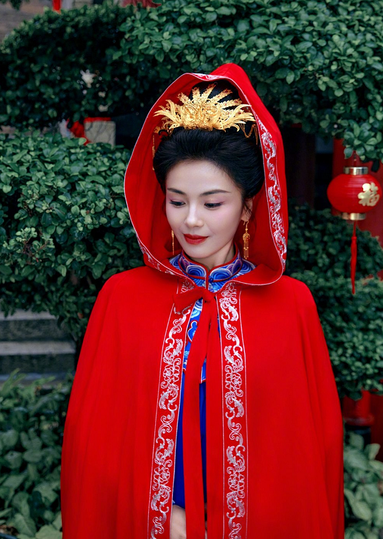 刘涛的两套妆造，是不是超nice的，妈祖来了！