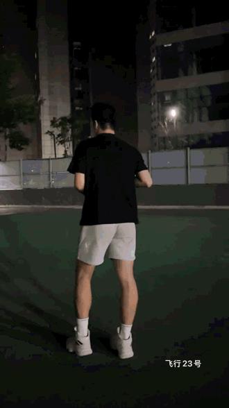 詹姆斯给中国青年人带来了什么？
不可否认詹姆斯影响力很大，不过这影响力真的好吗？