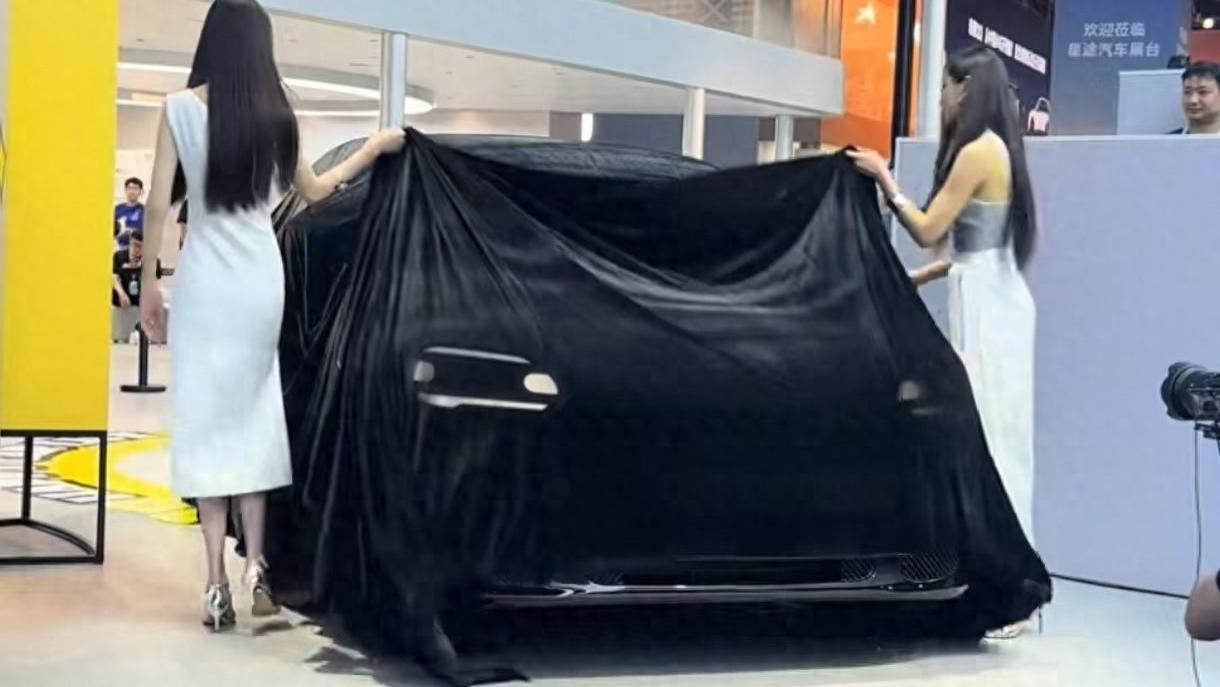 奇瑞全新QQ3，外观漂亮，内饰个性，小身材大空间，配猎鹰智驾