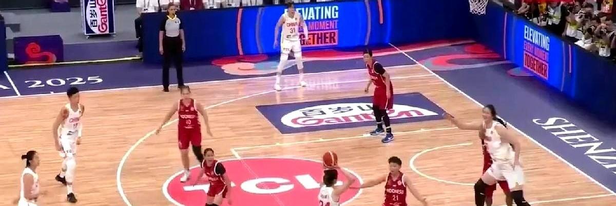 12分钟13分，这个18岁女孩不简单。
她的出现，可能改变一个时代的打法。
她叫