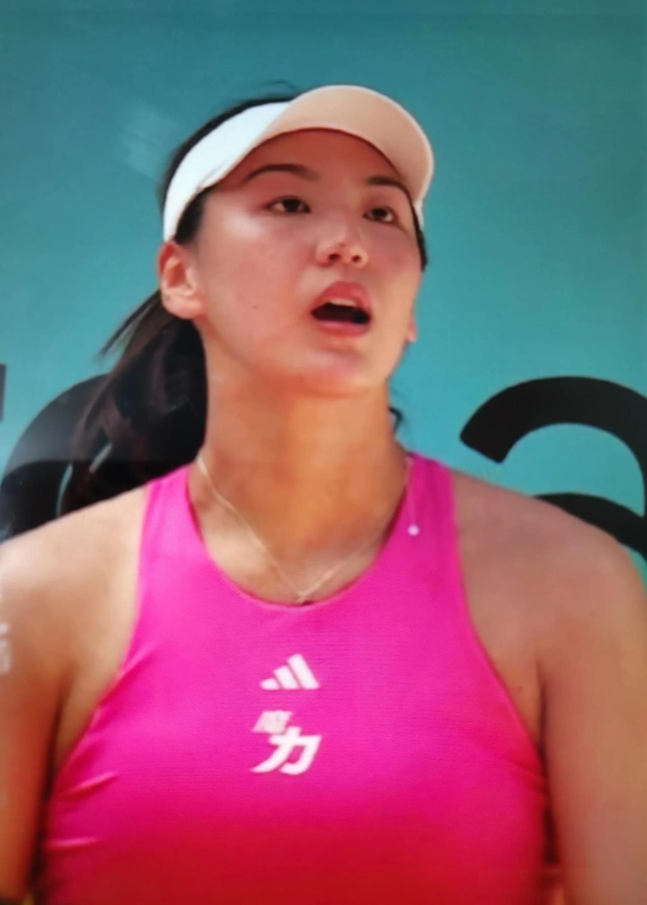 惜负悍将！在今天晚上刚刚结束的WTA1000马德里网球公开赛女单第一轮比赛中，2