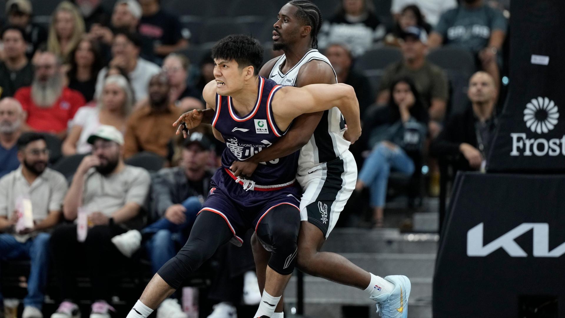 陈国豪NBA连续两场得分上双尽显实力，上赛季还在北控苦苦挣扎