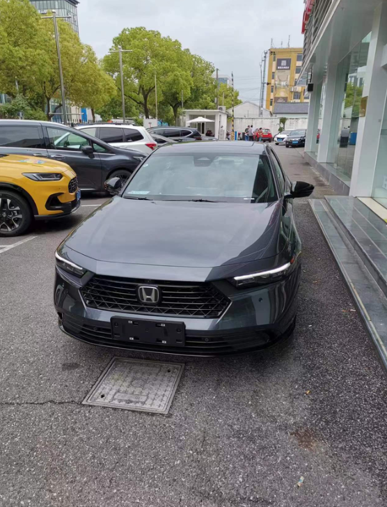 分享一下昨天去试驾11代雅阁的感受
首先外观这东西仁者见仁，我是觉得挺不错的，这