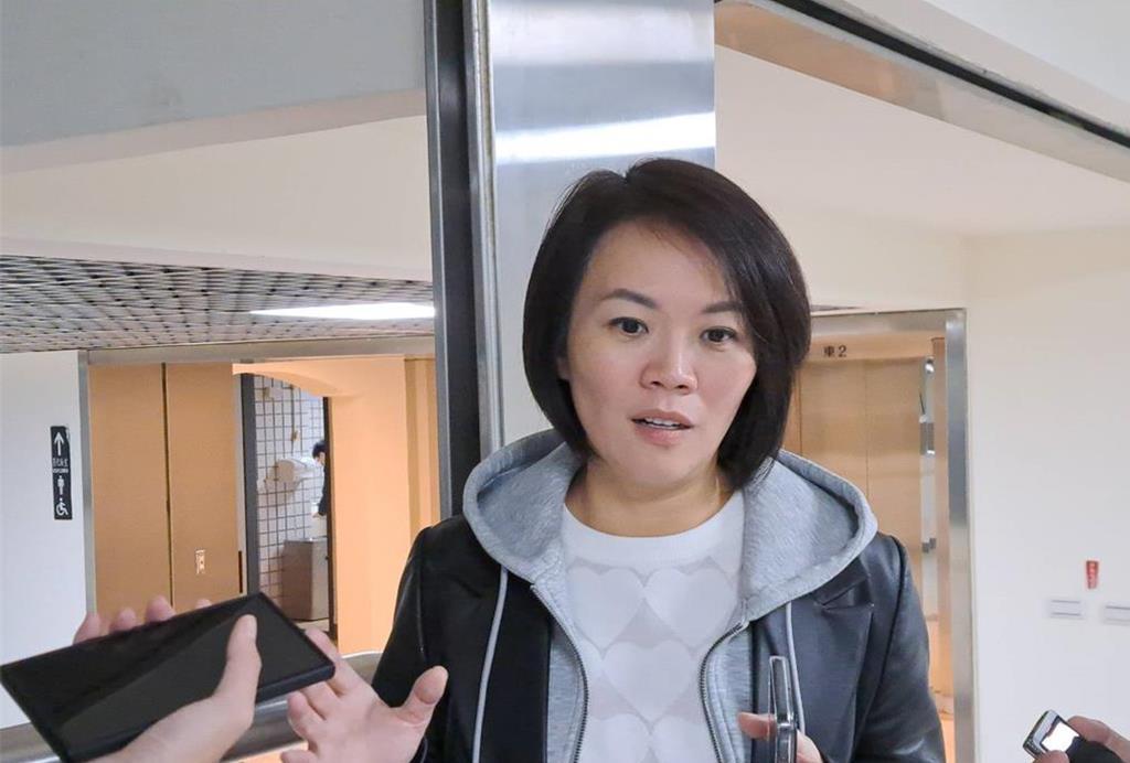 遭爆不爽三亲等禁令，民进党议员被爆痛骂赖清德“超级蠢”
民进党主席赖清德今年下令