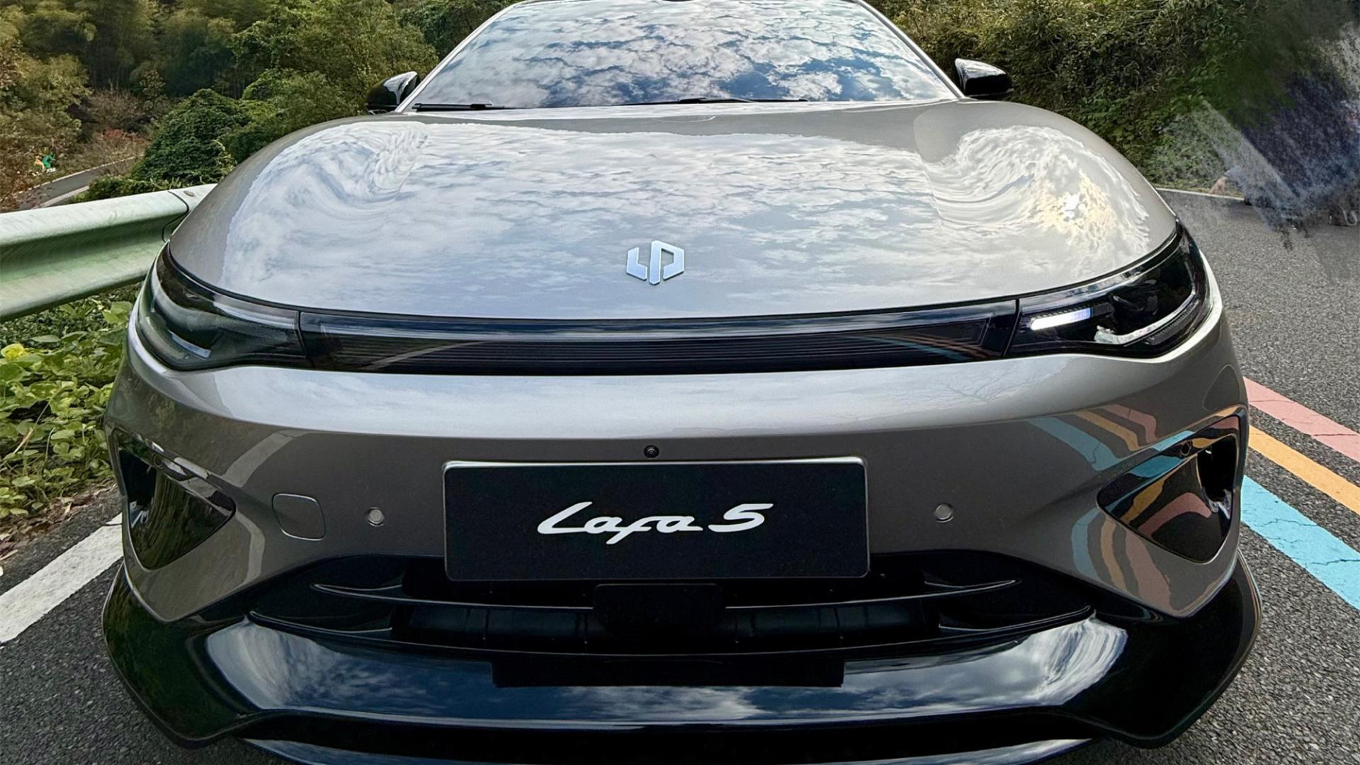 零跑Lafa5 Ultra实车曝光，对标高尔夫R？